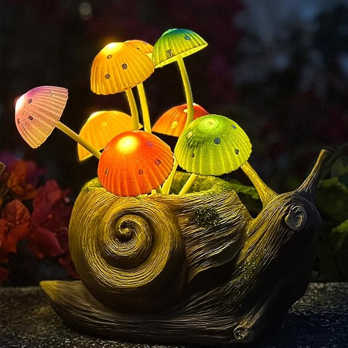 Solar Garden Snail Statue Gift, 1 Pack Solar Outside Snail Sculpture, Outdoor Patio Landscape Mushroom Decorative Art, Porch Deck Balcony Front Garden Decoration, Unique House Warming Gift