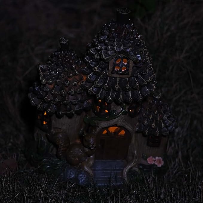 Solar Garden Squirrel's House Fairy Outdoor Statues Yard Resin Decoration Gift Handmade Housewarming Gift for Patio Yard Lawn Waterproof Cracking