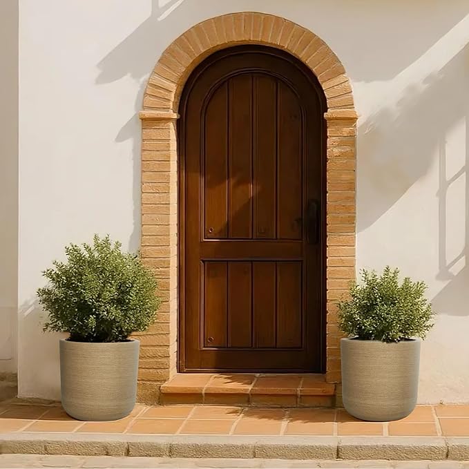 11 Inch Faux Wood Planter, Sandy Brushed Plastic Plant Pot with Drain Hole & Stopper, Lightweight Rustic Flower Pot for Indoor Outdoor, UV & Frost Resistant, Natural Wood Look