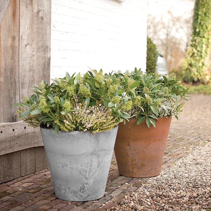 Root & Vessel Napa Round Planter, Rust, 8"