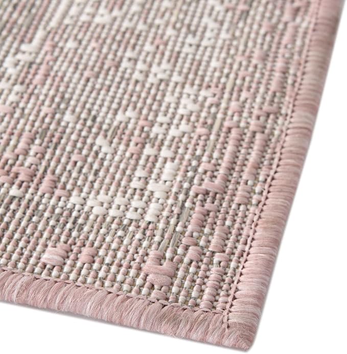 Unique Loom Outdoor Traditional Collection Area Rug - Valeria (5' 3" Octagon, Pink/ Ivory)