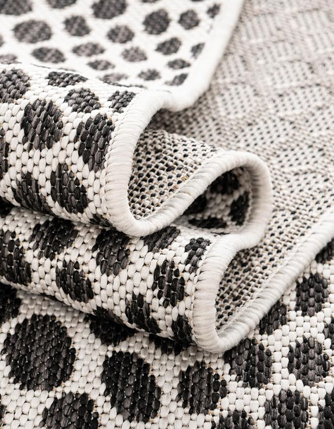 Unique Loom Outdoor Collection Area Rug - Cape Town (10' x 13' 1" Rectangle, Black/ Ivory)