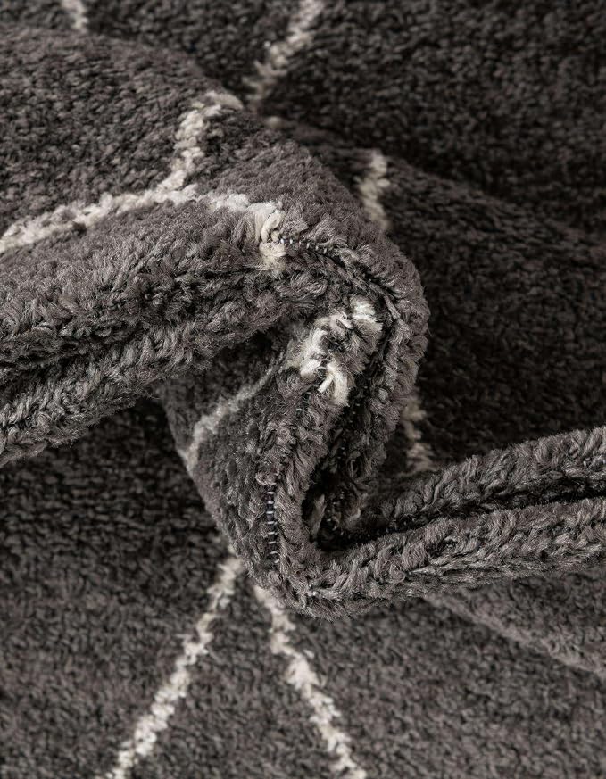 Unique Loom Trellis Frieze Collection Area Rug - Geometric (3' 1" x 6' 1" Hearth Dark Gray/Ivory)