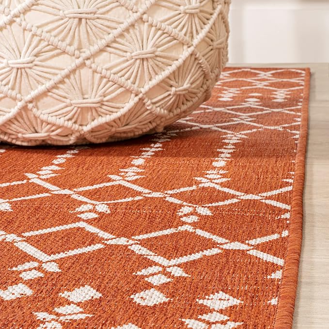 JONATHAN Y Moroccan Geometric Indoor Outdoor Round Area Rug 5 Ft Orange/Cream, Ourika Textured Weave for Backyard, Patio, Porch, Easy-Cleaning, High Traffic, Pet-Friendly, Non-Shedding (SMB108P-5R)