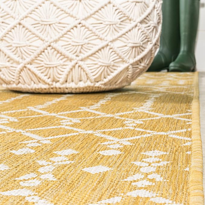 JONATHAN Y Moroccan Geometric Indoor Outdoor Round Area Rug 5 Ft Yellow/Cream, Ourika Textured Weave for Backyard, Patio, Porch, Easy-Cleaning, High Traffic, Pet-Friendly, Non-Shedding (SMB108G-5R)