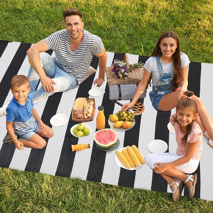 Outdoor Rug Waterproof 5 x 8 ft, Reversible Plastic Straw Rug for Patio, Large Outdoor Carpet for RV, Patio, Camping, Backyard, Deck, Picnic, Beach, Black & White