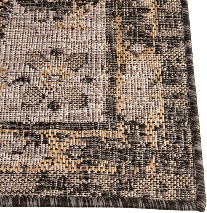 Unique Loom Outdoor Traditional Collection Area Rug - Valeria (6' 1" x 9' Rectangle, Charcoal/ Natural)