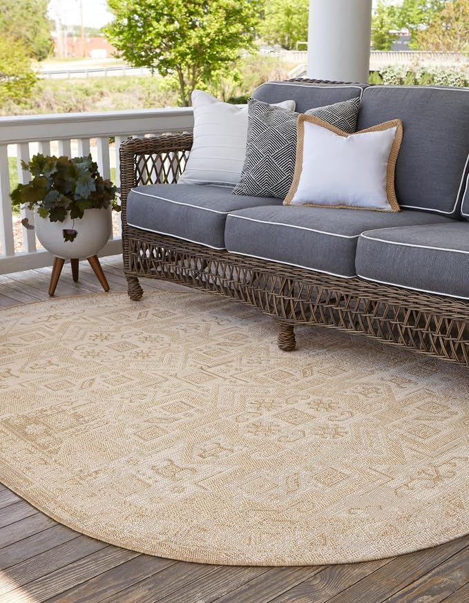 Unique Loom Outdoor Aztec Collection Area Rug - Coba (5' 3" x 8' Oval, Natural/ Ivory)
