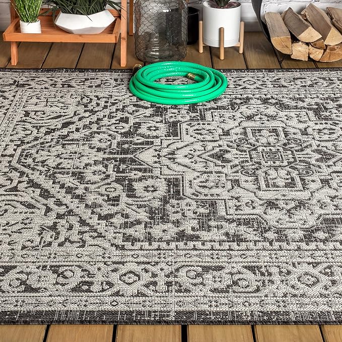 JONATHAN Y Medallion Weave Indoor Outdoor Area Rug 3X5 Gray/Black, Sinjuri Textured for Backyard, Patio, Porch, Easy-Cleaning, High Traffic, Pet-Friendly, Non-Shedding (SMB101D-3)