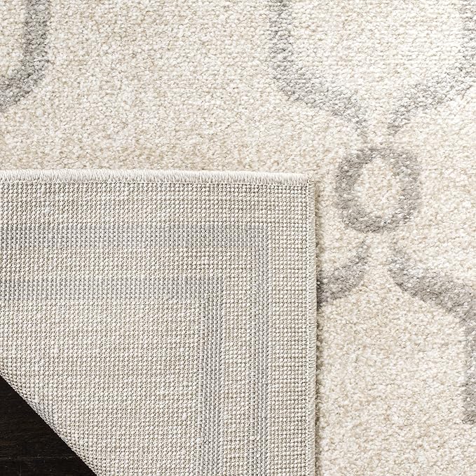 SAFAVIEH Amherst Collection Area Rug - 5' Square, Ivory & Light Grey, Trellis Design, Non-Shedding & Easy Care, Ideal for High Traffic Areas in Living Room, Bedroom (AMT414E)