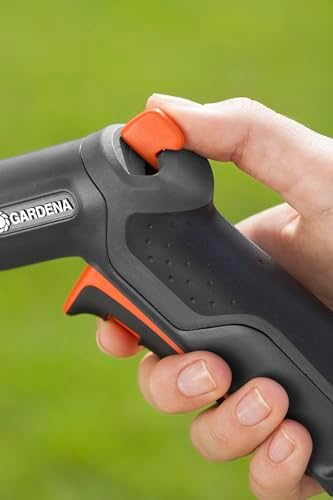 Gardena Premium Cleaning Nozzle: Heavy Duty Water Sprayer for Cleaning and Irrigation, with Pulse Trigger and Permanent Lock, Frost Protection (18305-20) - Image 5