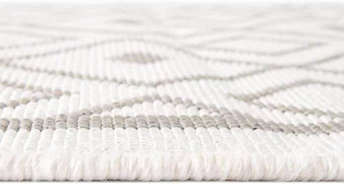 Unique Loom Outdoor Trellis Collection Area Rug - Kafes (6' 1" x 9' Rectangle, Ivory/ Gray)