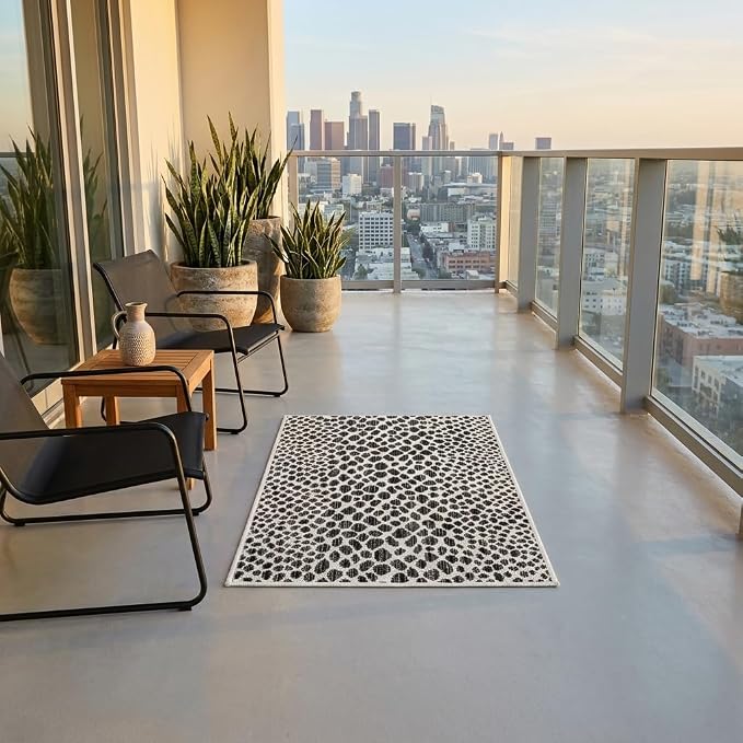 Unique Loom Outdoor Collection Area Rug - Cape Town (2' x 3' 1" Rectangle, Black/ Ivory)