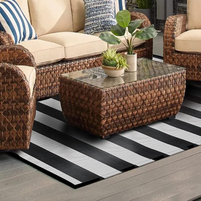 Plastic Straw Rug, 9'x12' Outdoor Waterproof Patio Rugs Foldable Reversible Camping Mat for RV, Deck, Porch, Picnic, Beach, Balcony, Black & White