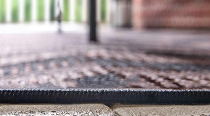 Unique Loom Outdoor Modern Collection Area Rug - Chevron (5' 3" x 8' Rectangle, Brown/ Black)
