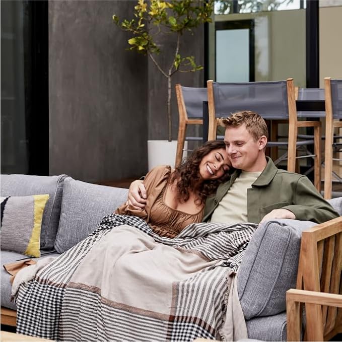 Outer Insect-Repellent Throw Blanket with Bug Shield Technology,Lightweight Outdoor Blanket for Backyard,Camping,Picnic and Beach,Forest Green Colorblock,60" W x80