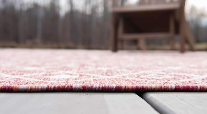 Unique Loom Outdoor Trellis Collection Area Rug - Tribal Trellis (6' 1" x 9' Rectangle, Rust Red/ Ivory)