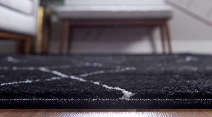 Unique Loom Trellis Frieze Collection Area Rug - Geometric (2' x 3' 1", Black/ Ivory)