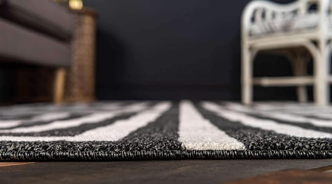Unique Loom Athens Collection Classic Geometric Modern Border Design Area Rug (6' 0 x 6' 0 Round, Black/ Beige)