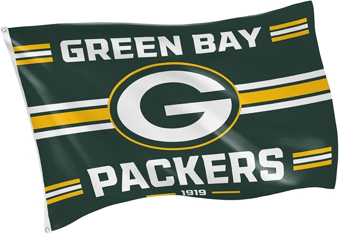 NFL Green Bay Packers Vintage Flag | 3 x 5 Estate Flag with Grommets | Heavy Duty Banner for Outdoor Garden Patio Decoration | Indoor Wall Decor for Room | Works with Flagpoles for Outside House (Green Bay Packers-Vintage)