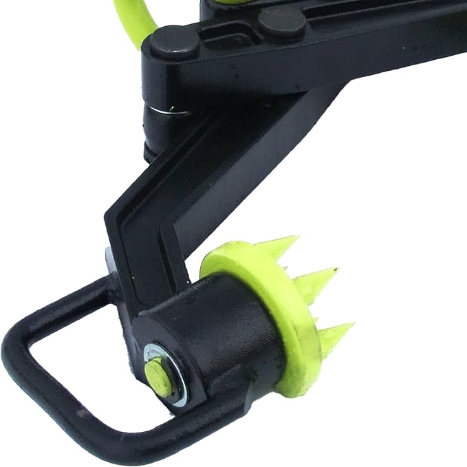Brush Grubber Single Person Large Manual Weeder with 5 Gripping Teeth and Spring Loaded Jaws Brush Up to 8 Inch Diameter, Black/Green
