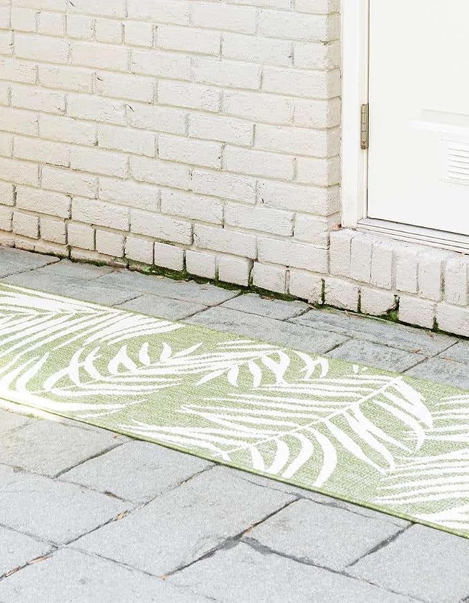 Unique Loom Outdoor Botanical Collection Area Rug - Palm (2' 7" x 10' Runner Green/Ivory)