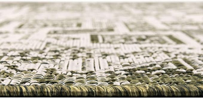 Unique Loom Outdoor Aztec Collection Area Rug - Coba (4' 1" Round, Green/ Ivory)