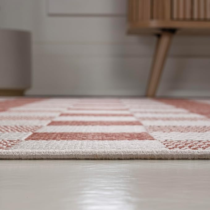 JONATHAN Y Geometric Bold Gingham Indoor Outdoor Area Rug 8X10 Salmon/Cream, Darcy Traditional for Backyard, Patio, Porch, Easy-Cleaning, High Traffic, Pet-Friendly, Non-Shedding (TSN201B-8)