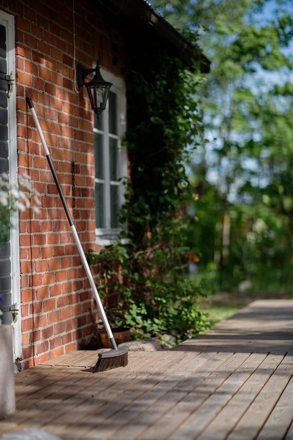 Fiskars Light Broom, Terrace Broom for Smooth Surfaces, with Soft Handle, Length: 1.6 m, Light, White/Black, 1025927