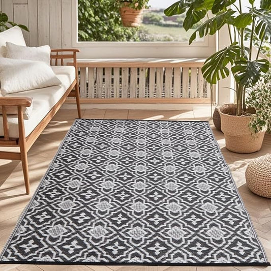 Alfolo Outdoor Rug Waterproof 4x6 Outdoor Mat Small Porch Balcony Rug,Reversible Plastic Straw Rug for Camping Black and White Outdoor Mats for Patio, Deck, RV, Camping, Beach, Backyard
