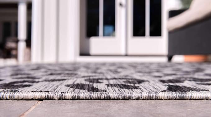 Unique Loom Outdoor Safari Collection Area Rug - Leopard (4' 1" x 6' 1" Rectangle, Light Gray/ Gray)
