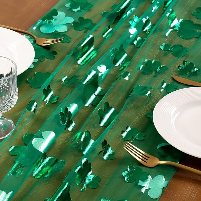 Socomi Green Lucky Shamrock St. Patrick's Day Table Runner Gauze Seasonal Spring Holiday Dining Table Decoration for Home Party Decor 1pc