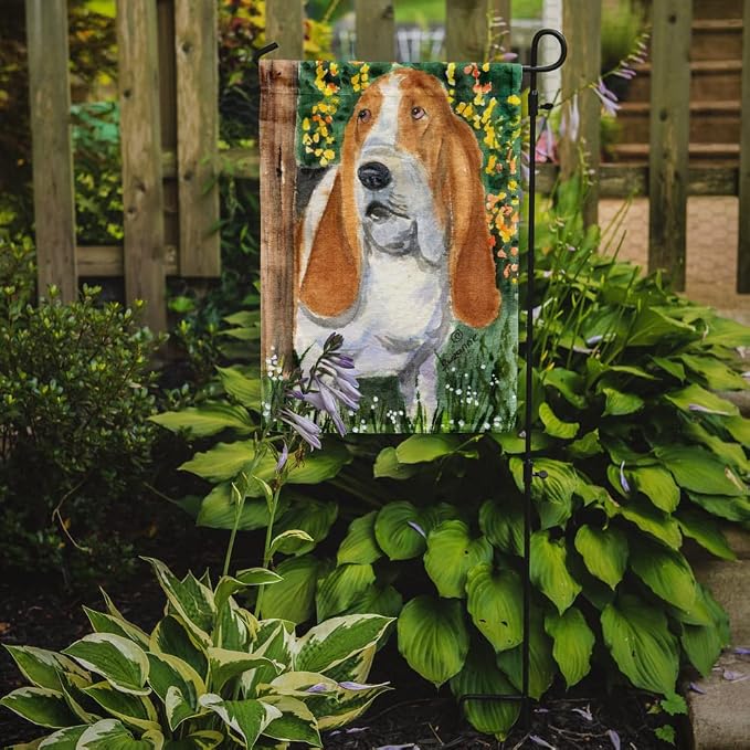 Caroline's Treasures SS8964GF Basset Hound Garden Flag Mailbox Flag Decorative Yard Flag Banner Outside Patio Artwork Yard Flower Beds, Garden Size, Multicolor
