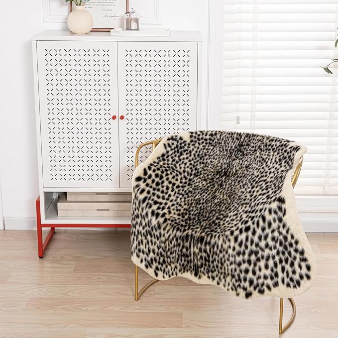 Asuprui Leopard Rug,Cheetah Carpet for Bedroom,Faux Fur Cowhide Rug 35x43In