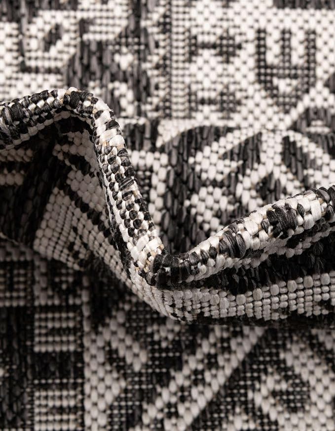 Unique Loom Outdoor Aztec Collection Area Rug - Chalca (10' x 14' 1" Rectangle, Charcoal Gray/ Ivory)