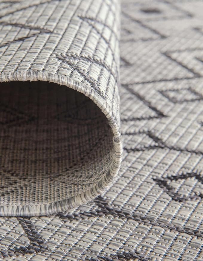 Unique Loom Outdoor Trellis Collection Area Rug - Tribal Trellis (13' Square, Gray/ Black)