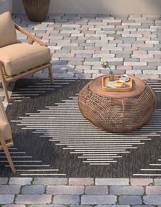 Unique Loom Outdoor Modern Collection Area Rug - Tambor (7' 1" Square, Charcoal Gray/ Ivory)