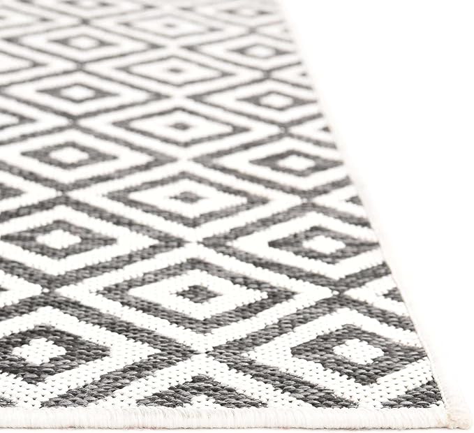 Unique Loom Outdoor Collection Area Rug - Costa Rica (7' 10" Octagon, Charcoal Gray/ Ivory)