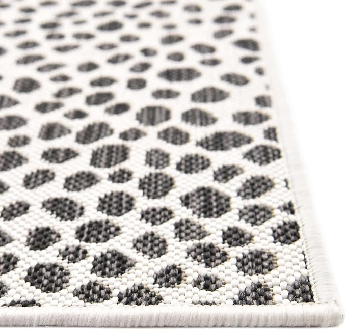 Unique Loom Jill Zarin Outdoor Collection Area Rug - Cape Town (7' 10'' Octagon, Black/ Ivory)