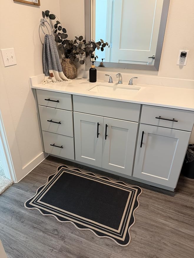 Easy Jute Black Kitchen Rug, 2x3 Front Door Mat Washable Non Slip Small Entryway Rug, Indoor Outdoor Farmhouse Scalloped Doormat for Bathroom Doorway Porch