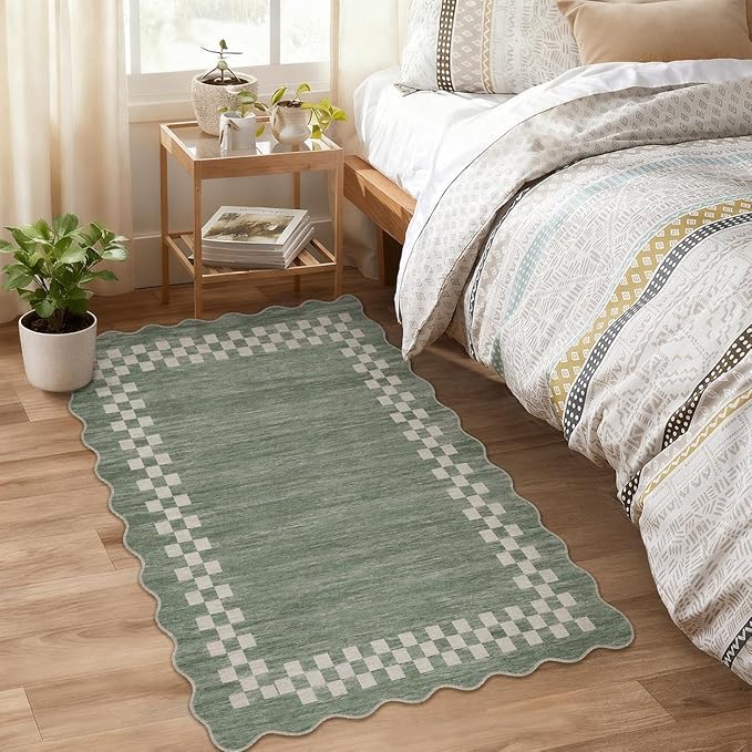 GarveeHome Washable Scalloped Small Area Rug 2x3 Modern Checkered Entry Rug | Solid Kitchen Rugs Bedroom Doormat Non Slip Stain Resistant Bordered Throw Carpet for Living Room Nursery Laundry, Green