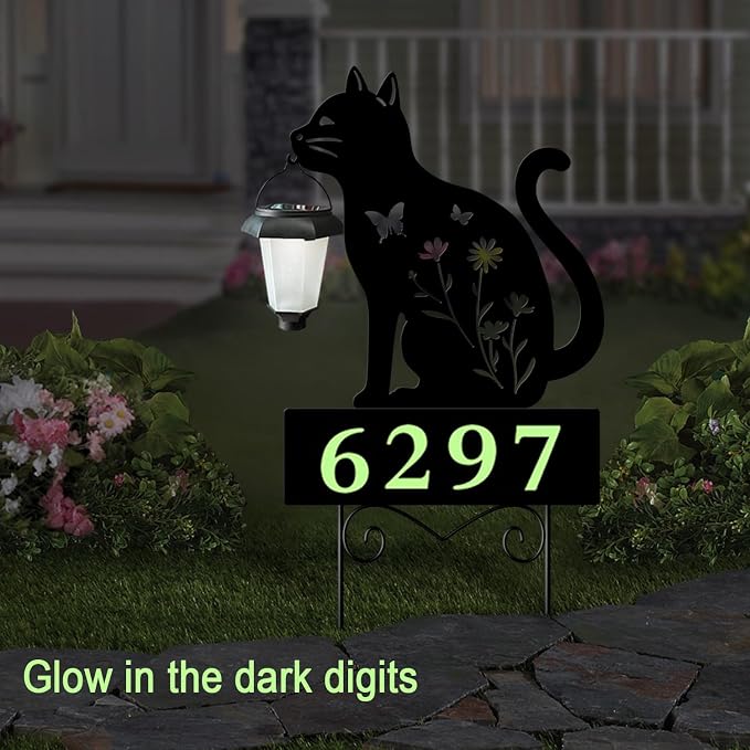 Cat Decorative Garden Stakes Yard Sign -Number with Glow in the Dark be Suited to Garden, Lawn, Outdoor Decor Cats Holding Solar Lantern Decor Stakes