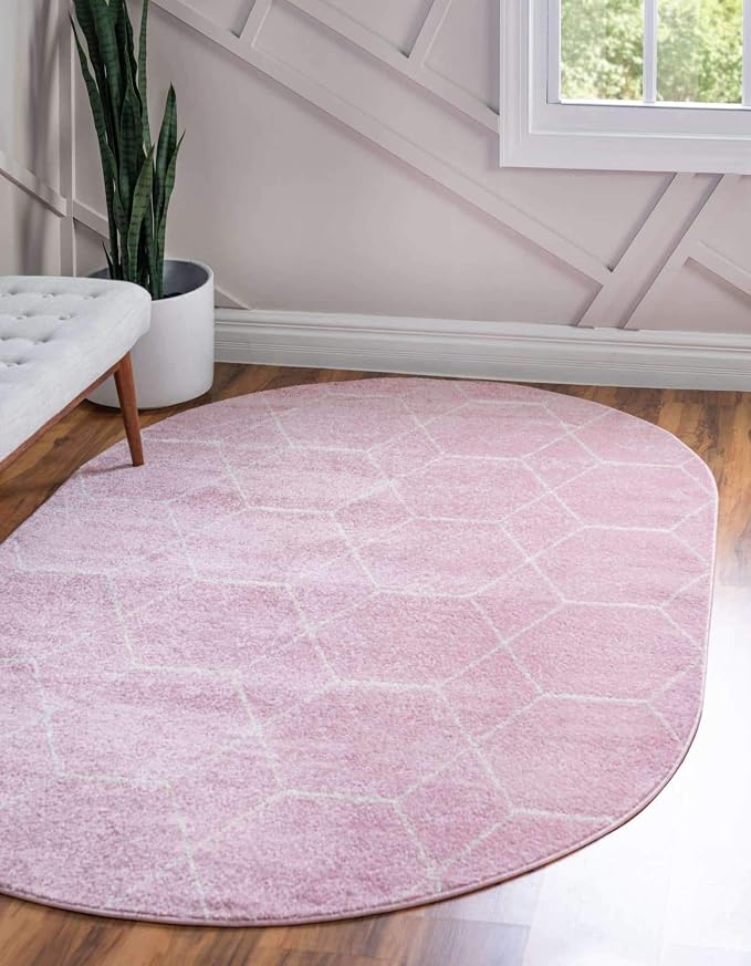 Unique Loom Trellis Frieze Collection Area Rug - Geometric (5' x 8' Oval, Light Pink/ Ivory)