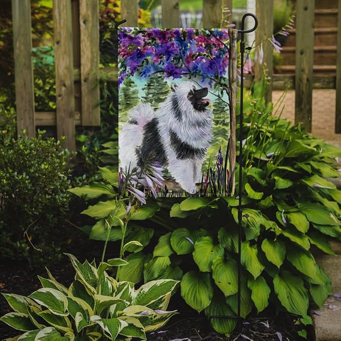 Caroline's Treasures SS8063GF Keeshond Garden Flag Mailbox Flag Decorative Yard Flag Banner Outside Patio Artwork Yard Flower Beds, Garden Size, Multicolor