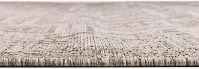 Unique Loom Outdoor Aztec Collection Area Rug - Coba (7' 1" x 10' Rectangle, Light Gray/ Ivory)