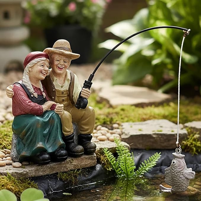 Romantic Older Couple Fishing Statue Outdoor Garden Koi Pond Decoration, Elderly Lover Fisher Figurine for Patio, Lawn & Yard Decor, Resin Garden Ornament, Old Couple Fishing Sculpture