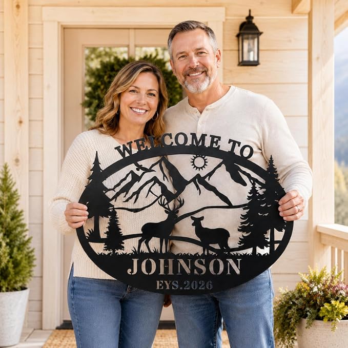 Personalized Deer Metal Cabin Sign Custom Family Name Sign Rustic Metal Wall Art for Outdoor Indoor Cabin Decor Hunting Lodge Patio Living Room Hunter Gift