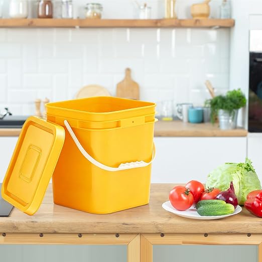 Mumufy 5 Pcs 3.5 Gallon Square Food Grade Bucket with Lid Square Bucket Pail Plastic Handles for Long Term Food Storage, Camping, Fishing, Home Organization Easy Stack and Store (Yellow)