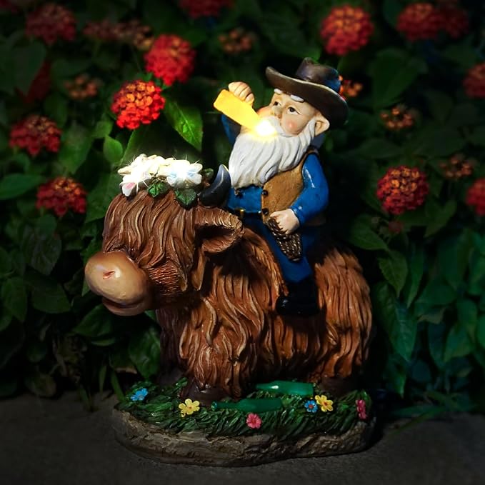 Gnome Gifts for Women, Solor Statue for Garden, Gnome and Highland cow Figurine with Lights, Outdoor Decorations for Yard Lawn Patio, Gifts for Mom Grandma Mother in Law Gardener Mother'Day