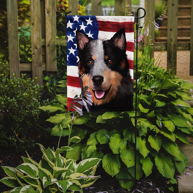 Caroline's Treasures CK6413GF Australian Stumpy Tail Cattle Dog American Flag Garden Flag Mailbox Flag Decorative Yard Flag Banner Outside Patio Artwork Yard Flower Beds, Garden Size, Multicolor